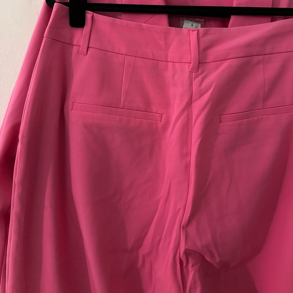 Pink Suit (Blazer + Dress Pants) - Picture 4 of 7